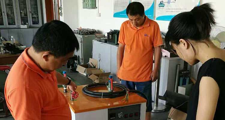 青青草精品视频蒸汽发生器技术团队指导安装